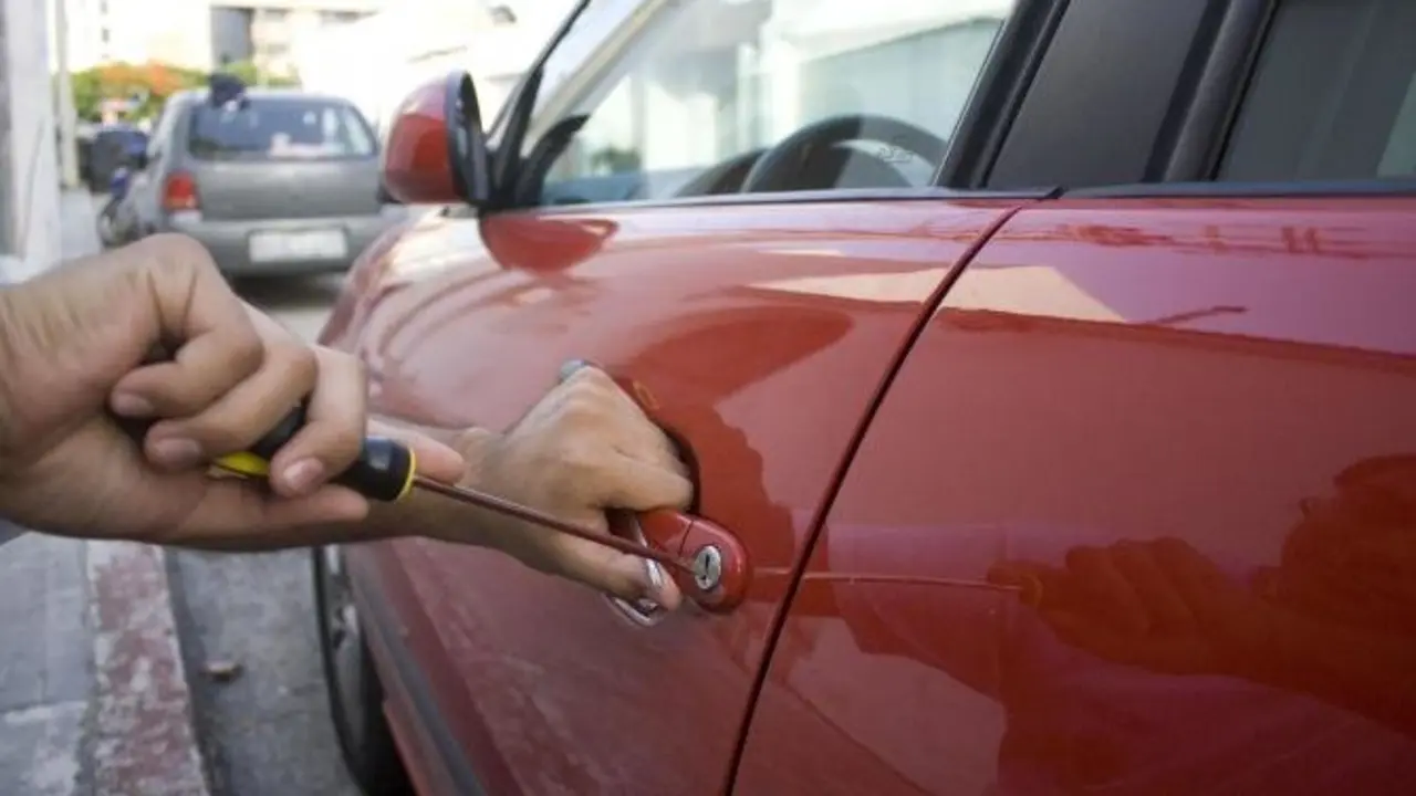 Robo de veh&iacute;culo