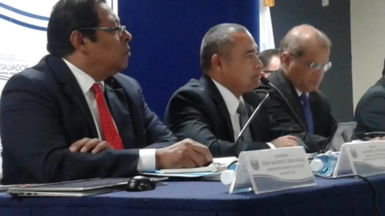 Ram&iacute;rez Landaverde & Ortiz