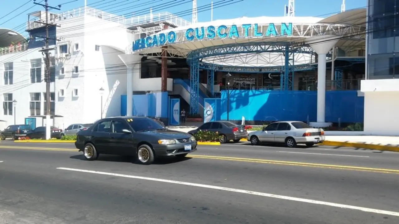 Mercado Cuscatl&aacute;n