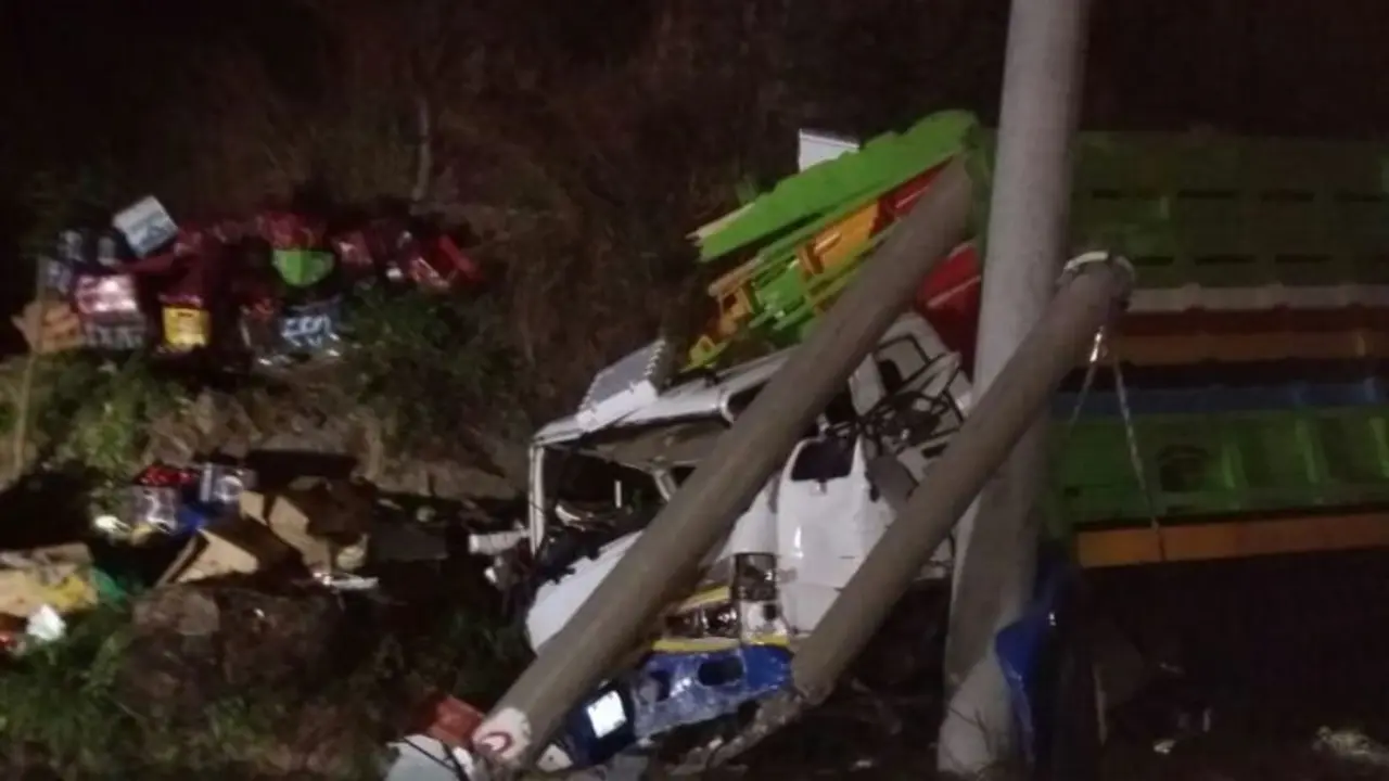 Accidente sobre carretera a Coamalapa