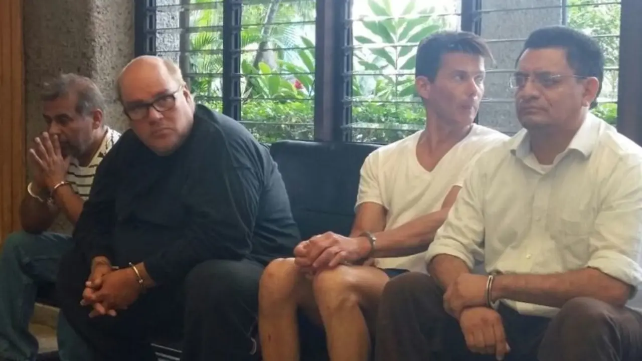 Gordo Max en juzgado de Sta. TEcla