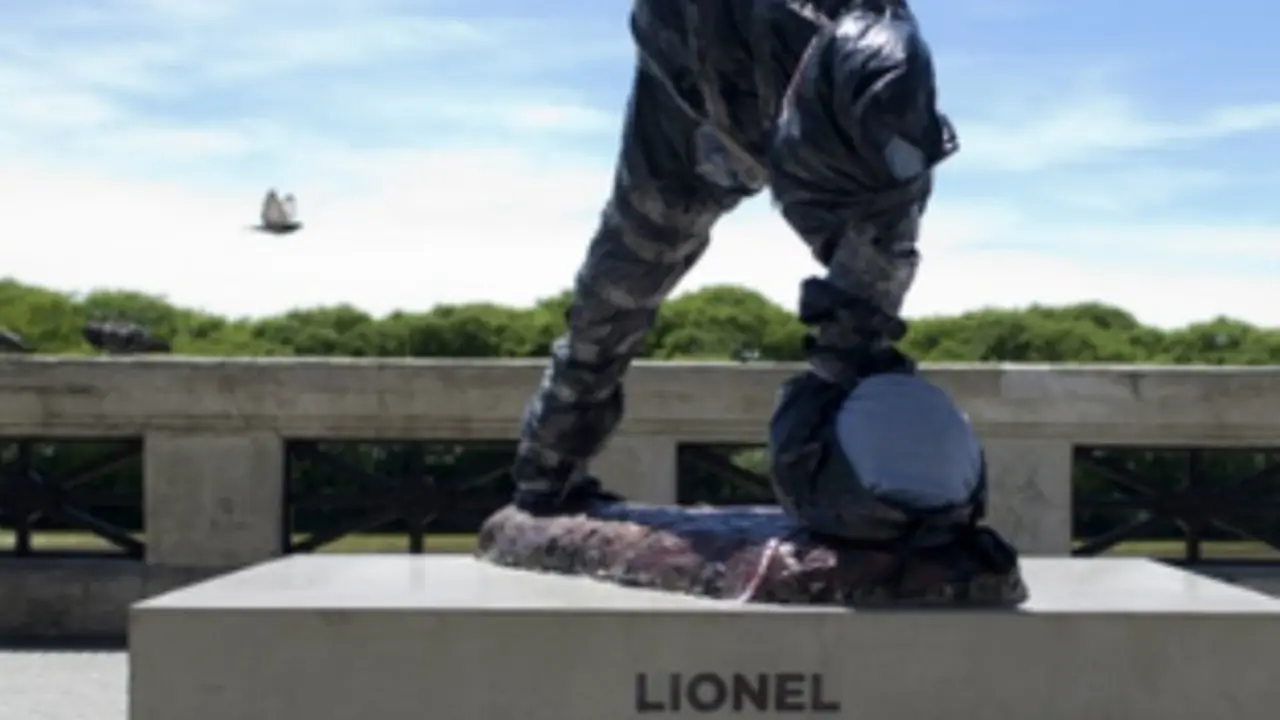 Escultura Messi