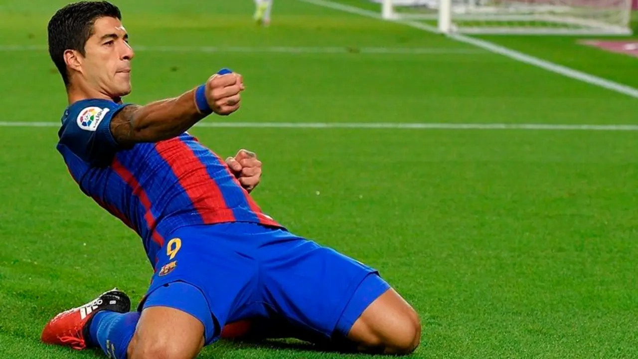 Luis Su&aacute;rez anota