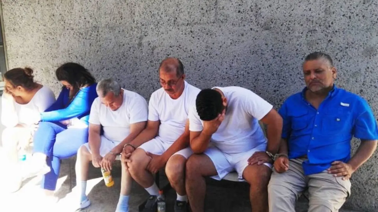 ligados a polic&iacute;a narco