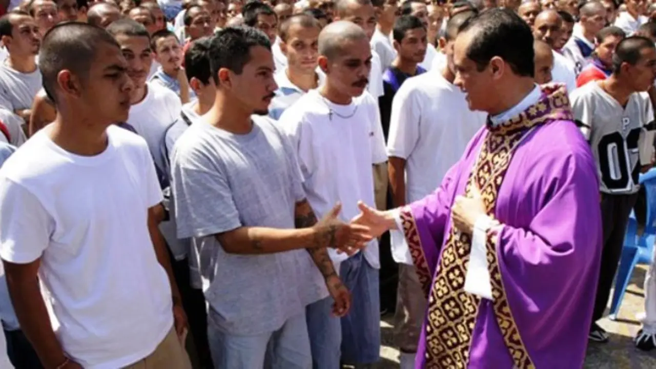 Monse&ntilde;or Colindres