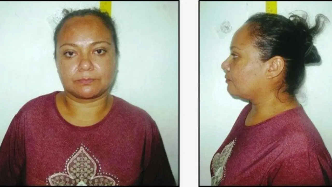 Detenci&oacute;n de mujer