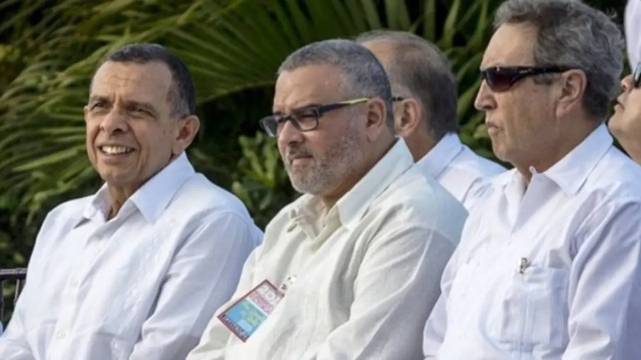 Mauricio Funes autoridades nicas