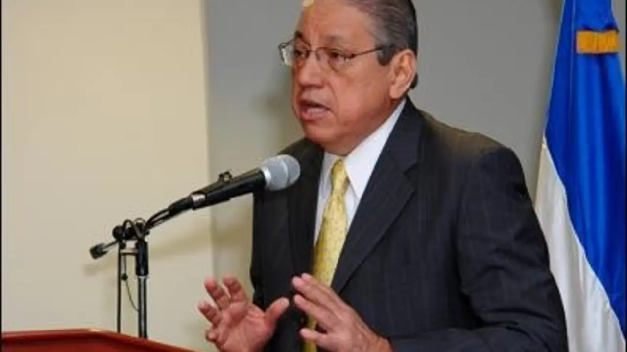 Garc&iacute;a Calder&oacute;n