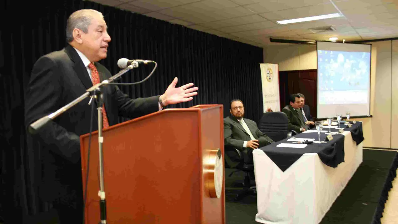 Agustin Garcia Calderon