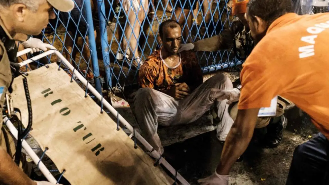 dt.common.streams.StreamServer