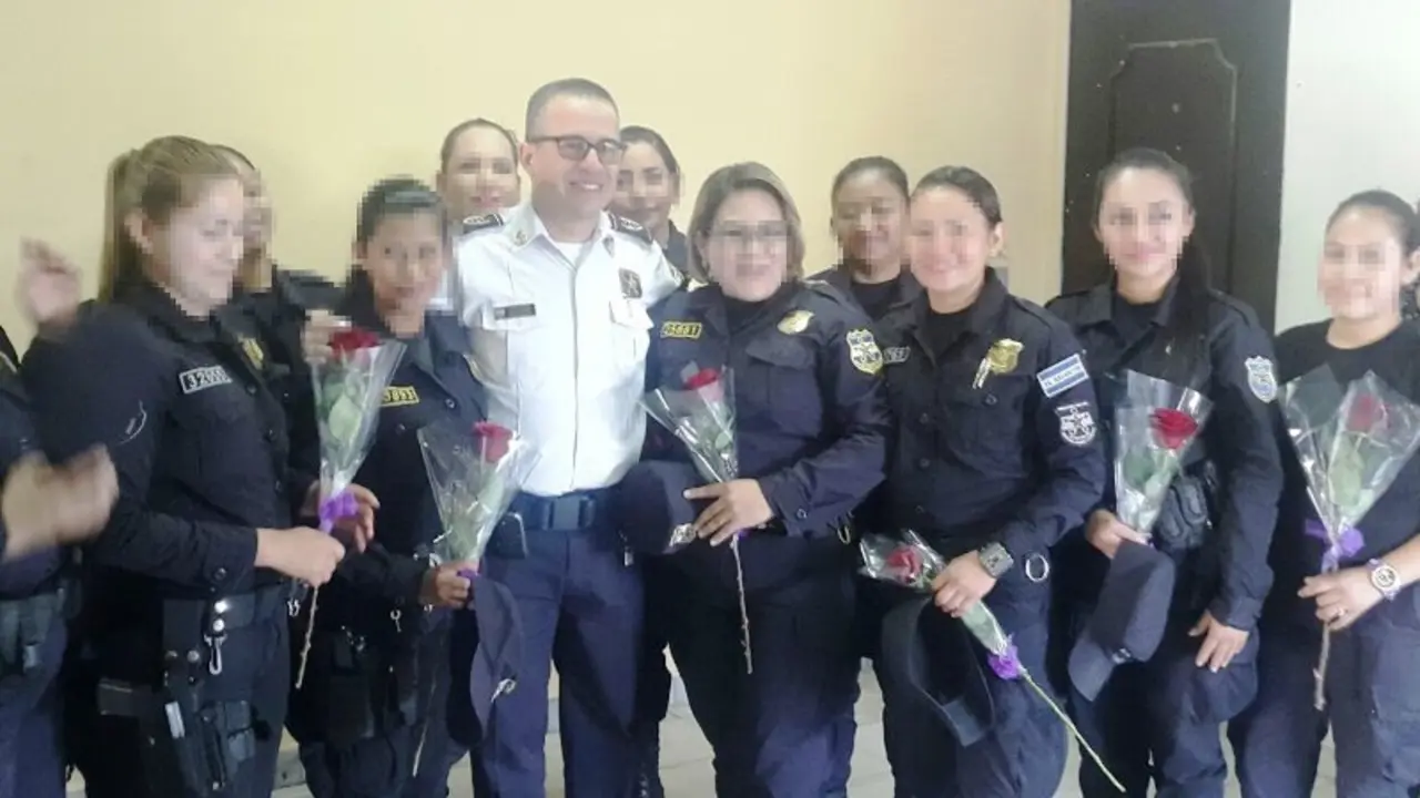 cotto entrega flores.