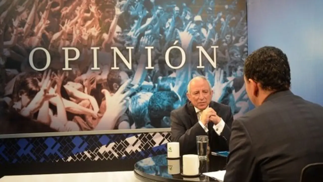 Sigfrido Reyes canal 33