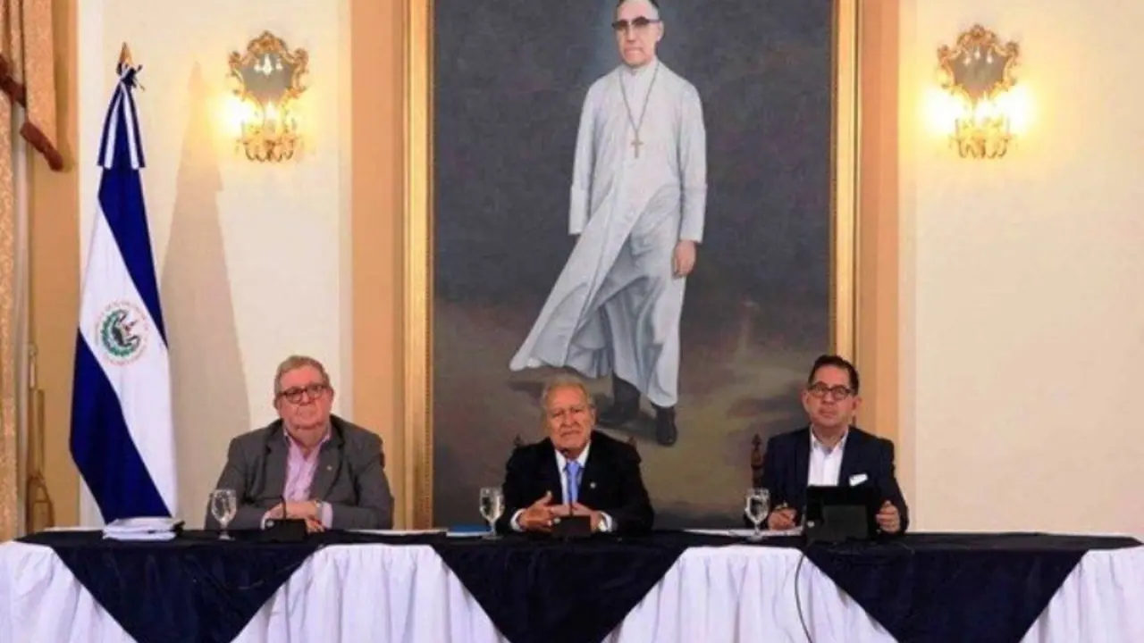 sanchez ceren y c&aacute;ceres