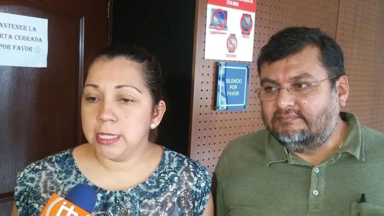 Esposos Paz Ju&aacute;rez