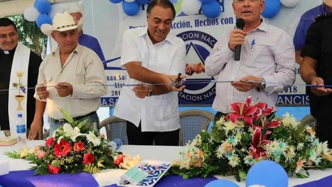 Francisco Merino durante un evento en Metap&aacute;n.