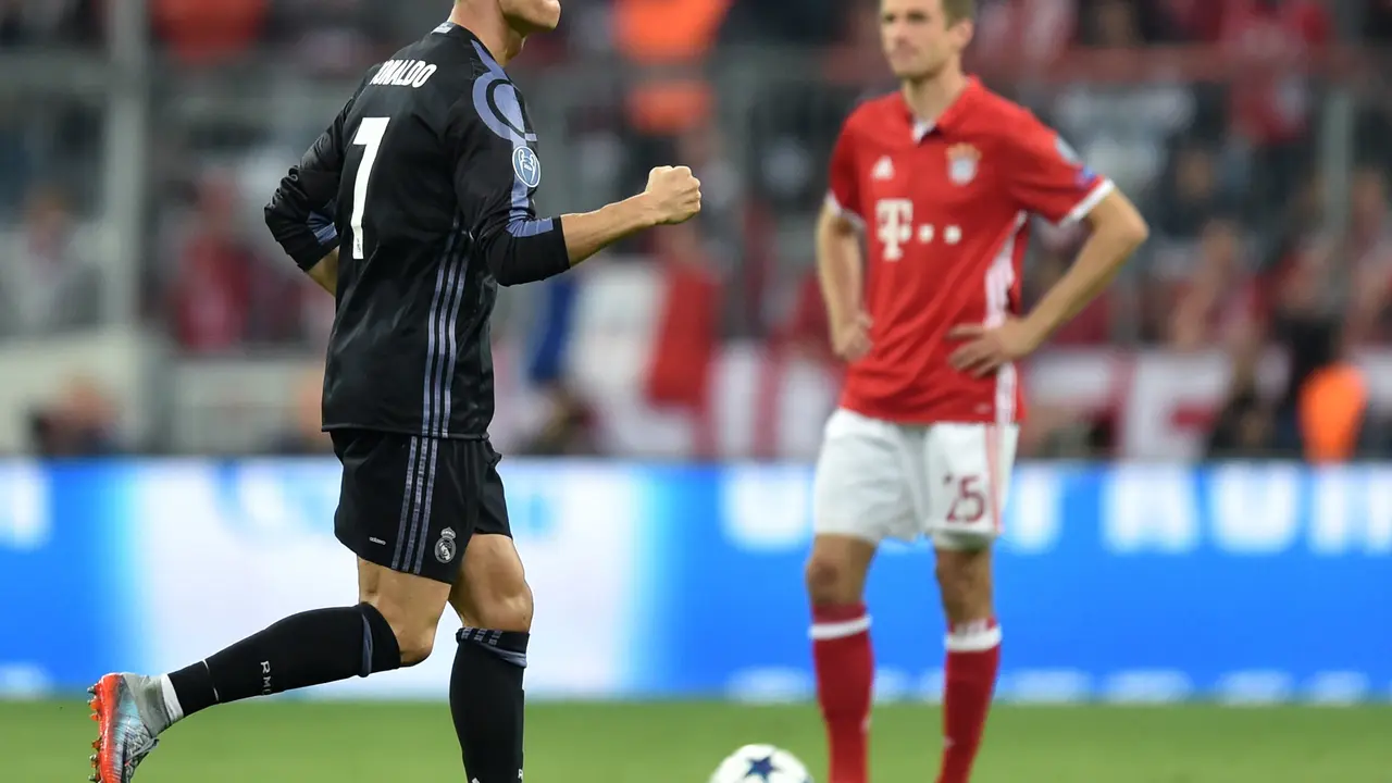 Cristiano Ronaldo, delantero del Real Madrid, celebra su gol ante el Bayern Munich.