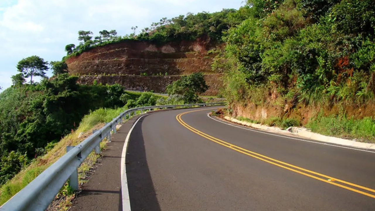 Carretera Longitudinal del Norte en el tramo entre San Luis La Reina y Ciudad Barrios