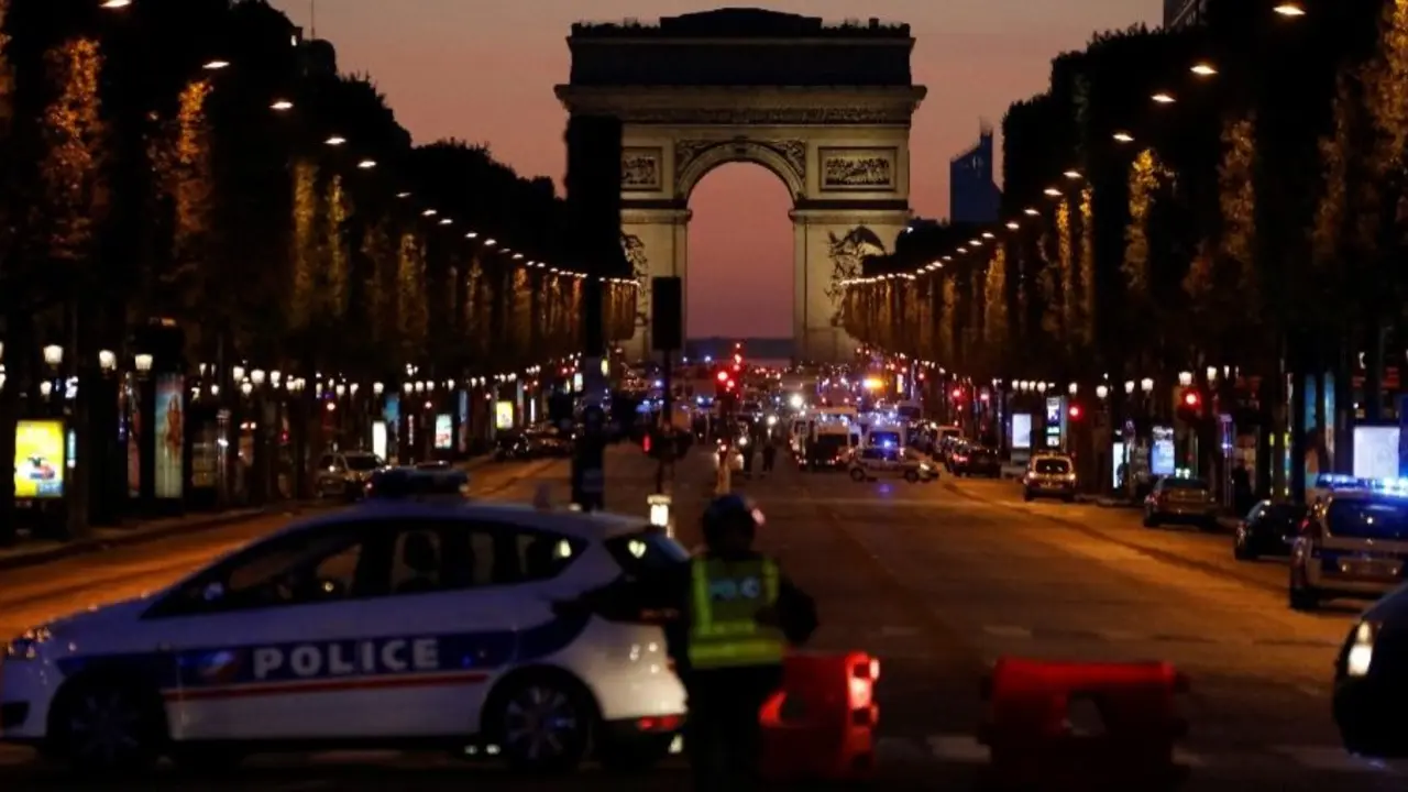 Tiroteo en los Campos El&iacute;seos, Par&iacute;s