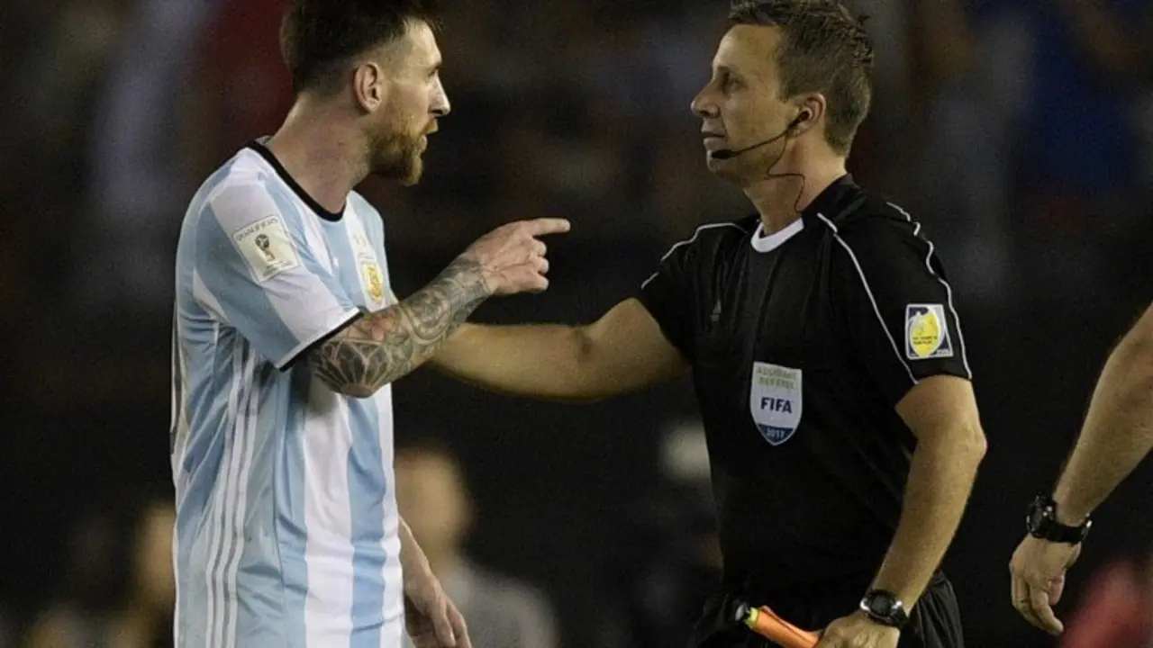 La FIFA levant&oacute; la sanci&oacute;n a Lionel Messi por insultar a un &aacute;rbitro