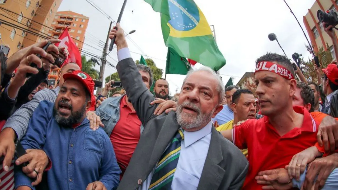 Lula Da Silva a su llegada a un tribunal anticorrupci&oacute;n