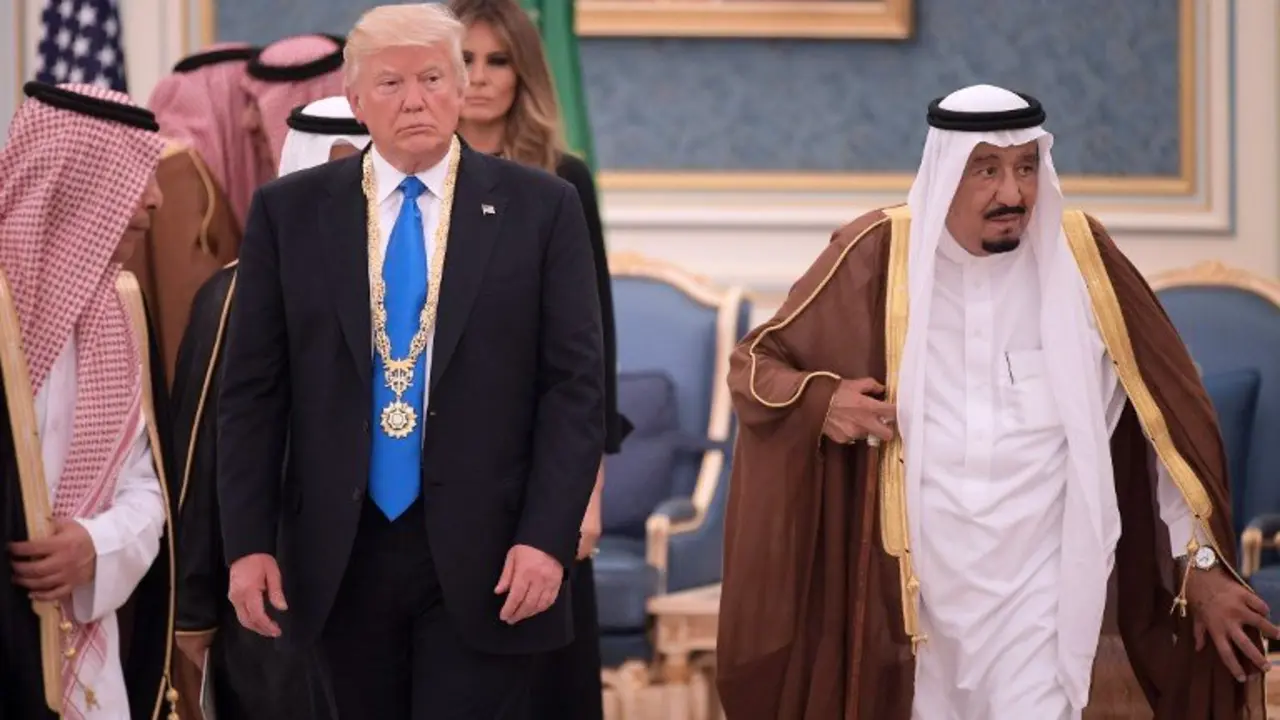 Donald Trump y el rey Salman bin Abdulaziz al-Saud, de Arabia Saudi