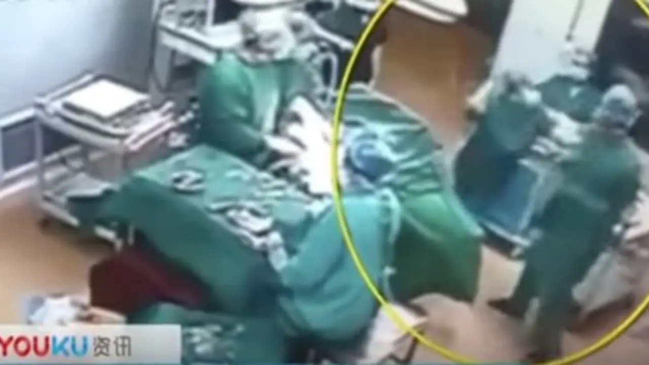 Pelea dentro de un quir&oacute;fano en China