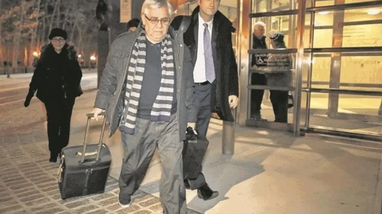 bfc8523c-7575-42c1-a86d-2abca371733d_749_499