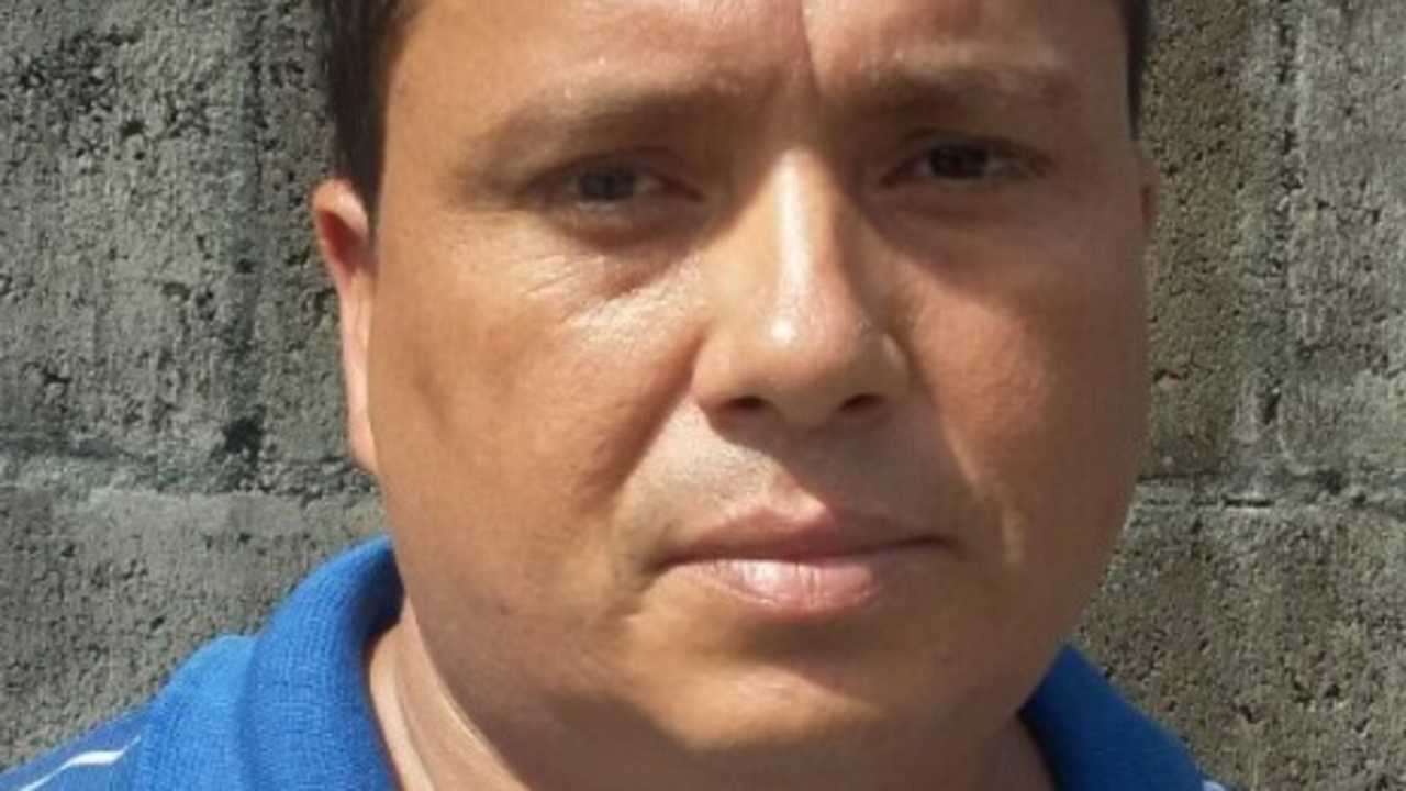 Detenido con partes de auto hurtado