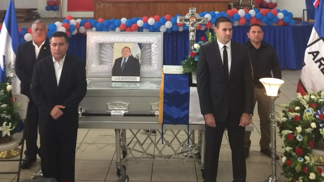 ARENA rinde honores a Salvador Ruano