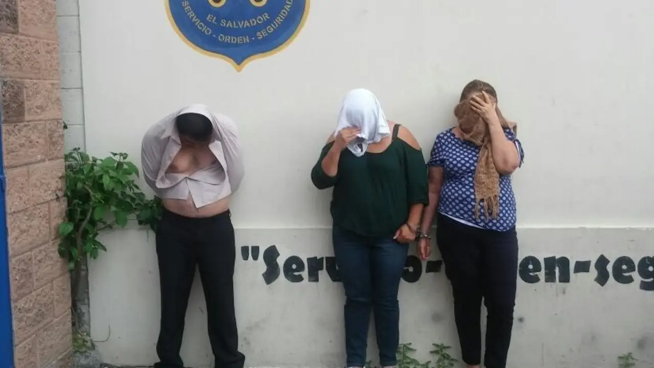 Detenidos por estafar a la PNC