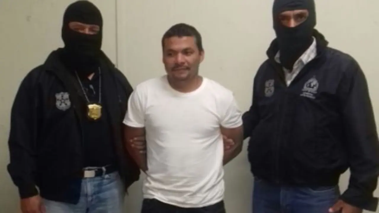 deportado detenido