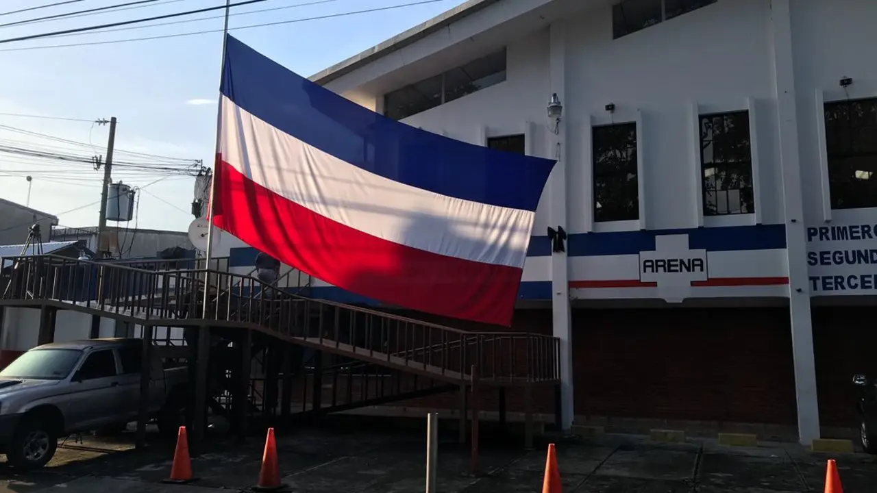 ARENA calder&oacute;n sol