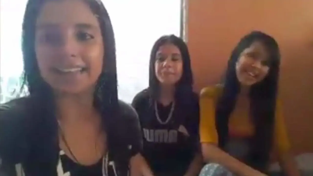 dt.common.streams.StreamServer