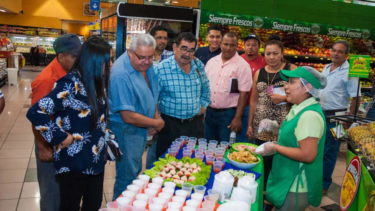 Walmart esquina octubre 2