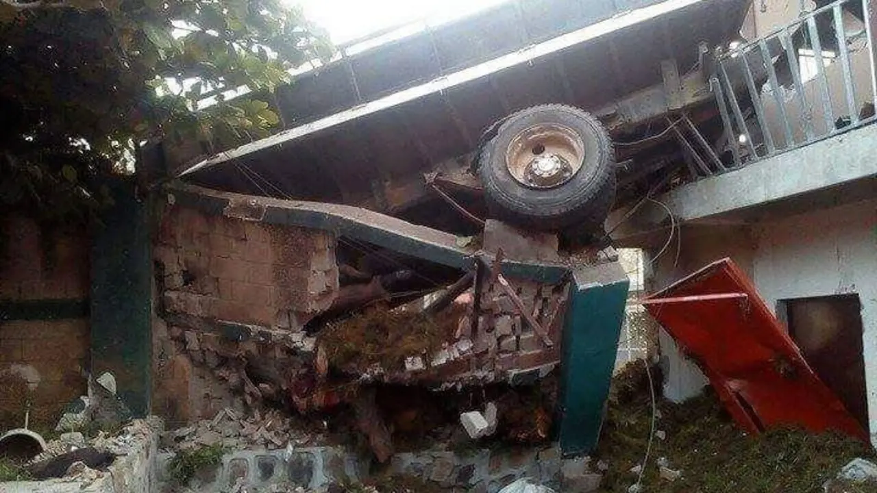 Cami&oacute;n Moraz&aacute;n