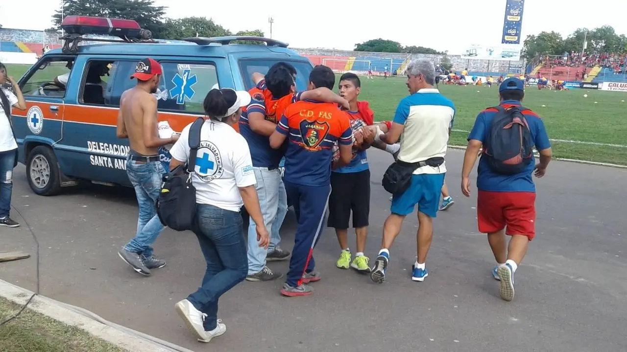 Aficionado del FAS lesionado