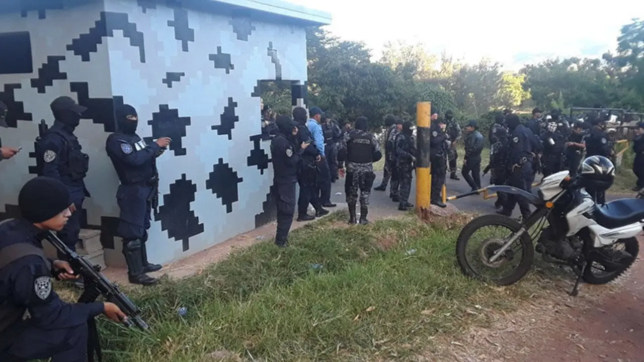 Polic&iacute;a Honduras