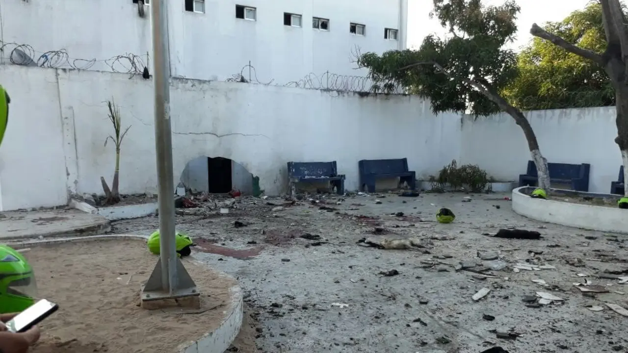 Atentado contra polic&iacute;a en Colombia