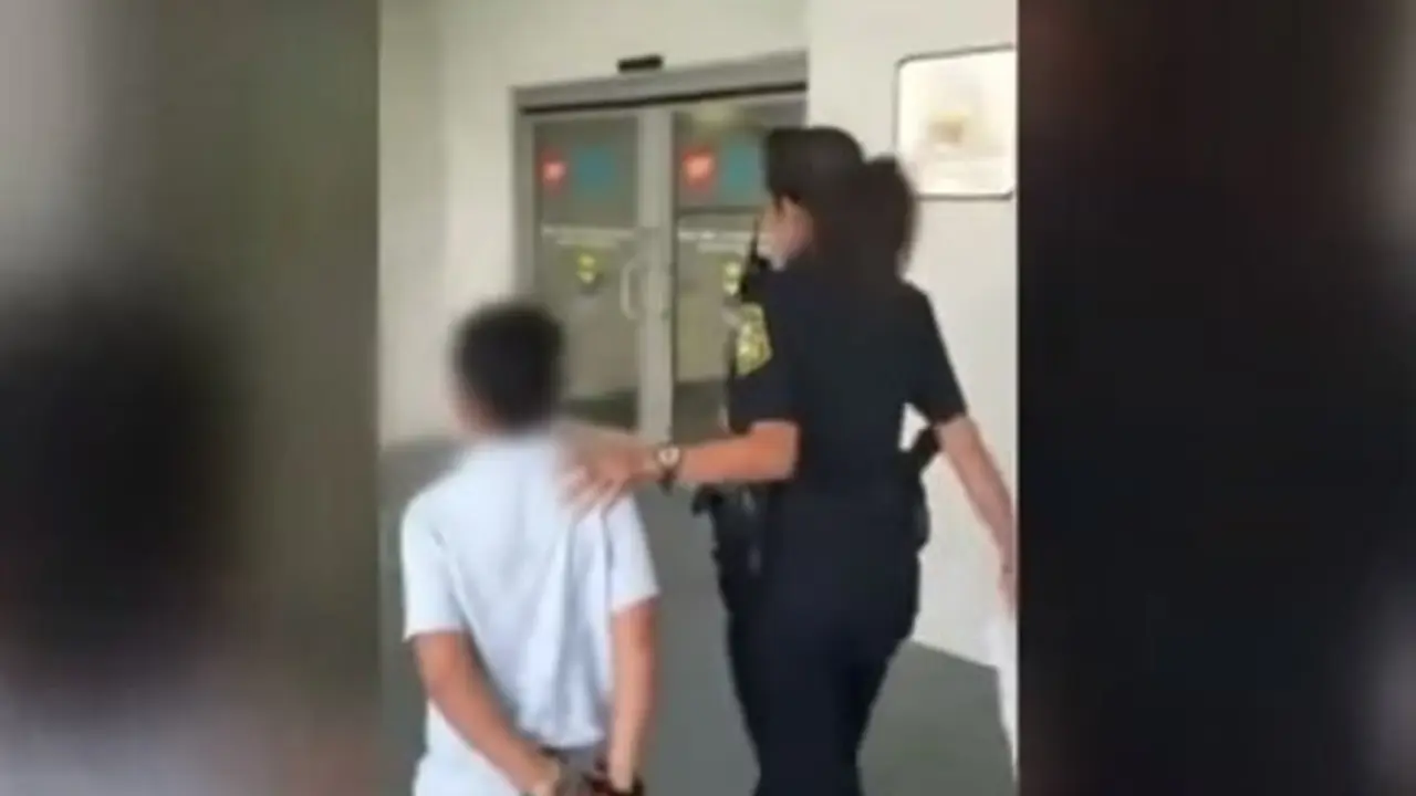 Ni&ntilde;o esposado