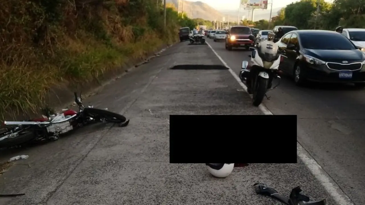 Accidente de motociclista en el bulevar Constituci&oacute;n