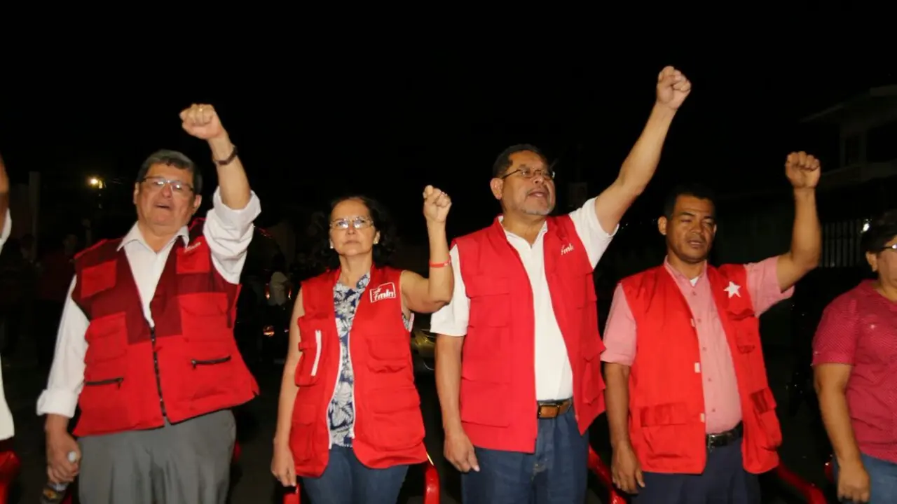 Jos&eacute; Luis Merino en mitin en Mejicanos
