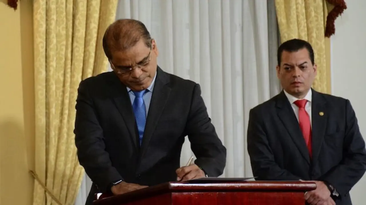 Oscar Ortiz juramenta como secretario tecnico