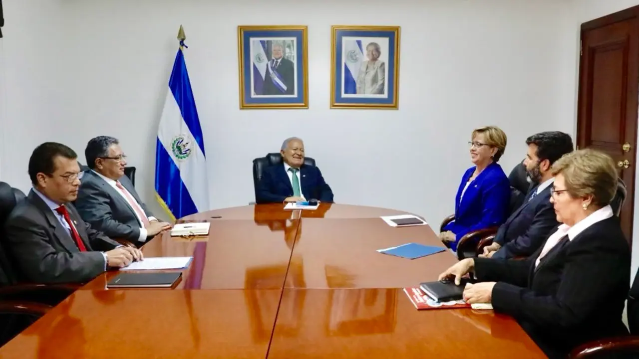 S&aacute;nchez Cer&eacute;n reaparece.