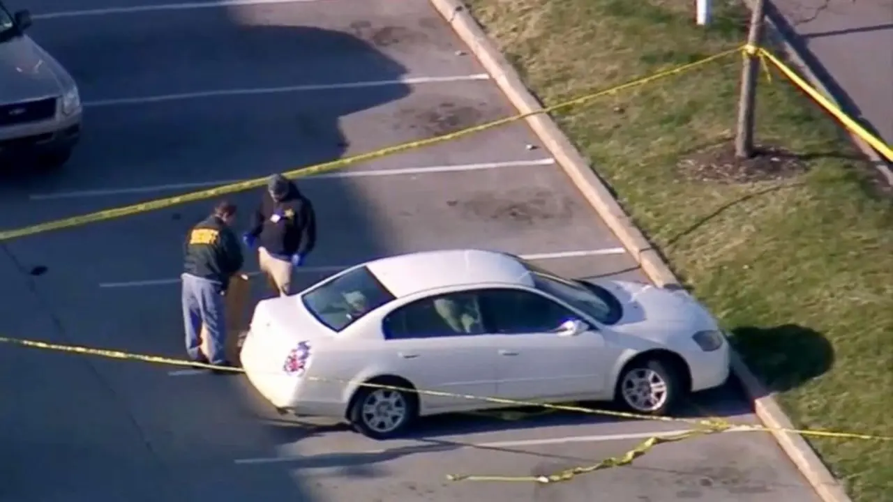 Ni&ntilde;a dispara contra su mam&aacute;