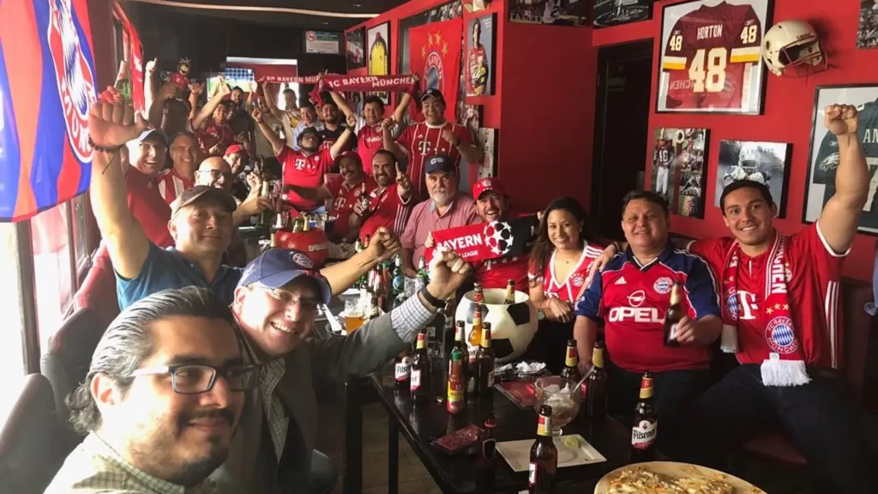 Aficionados del Bayern M&uacute;nich en El Salvador