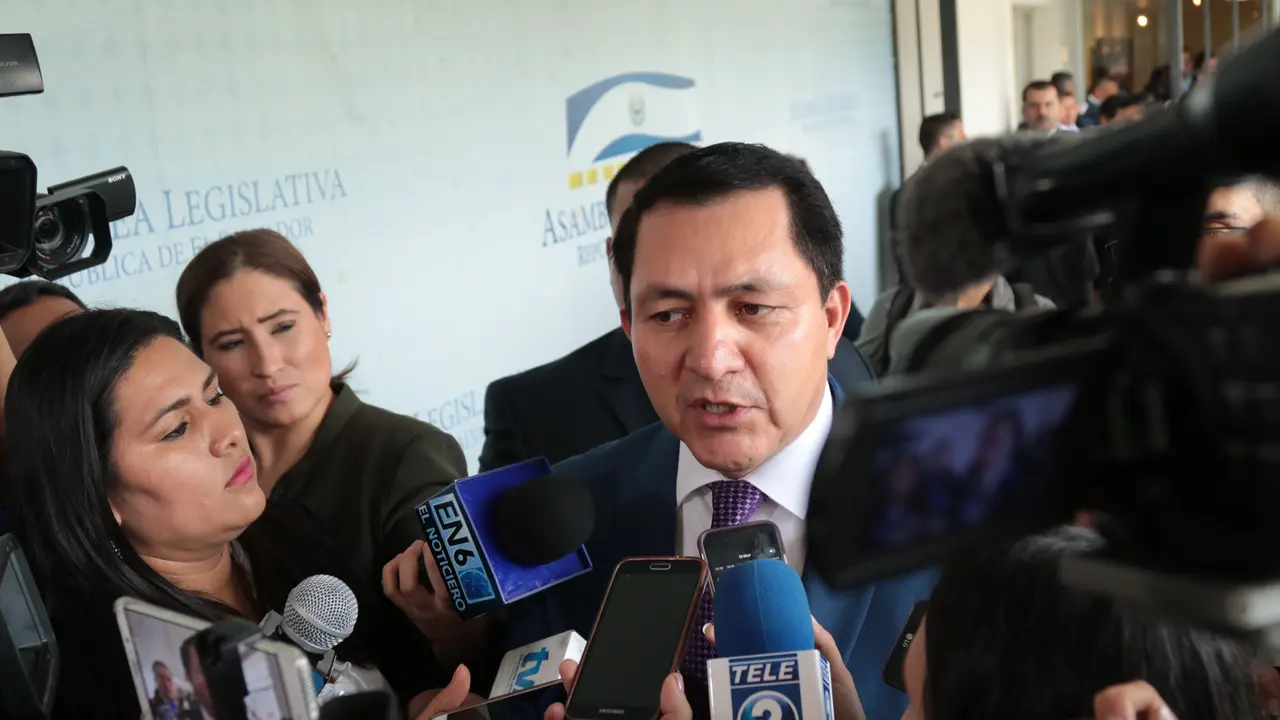 Toma de posesi&oacute;n, nueva asamblea, diputados, mario ponce, pcn 