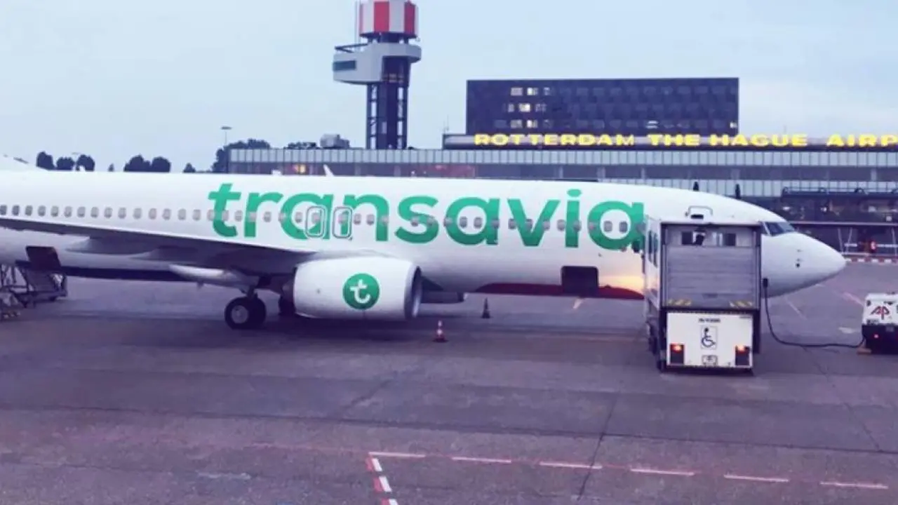 Avi&ograve;n Transavia