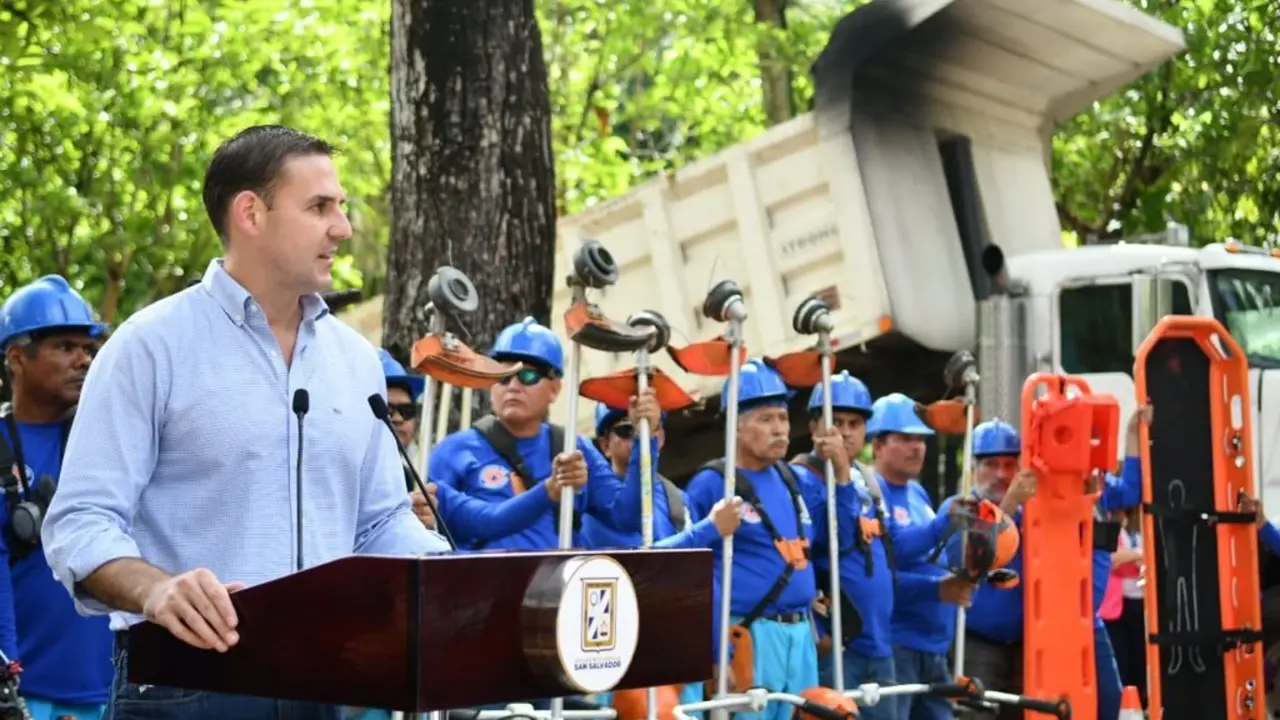 Foto tomada del Twitter de la Alcald&iacute;a de San Salvador