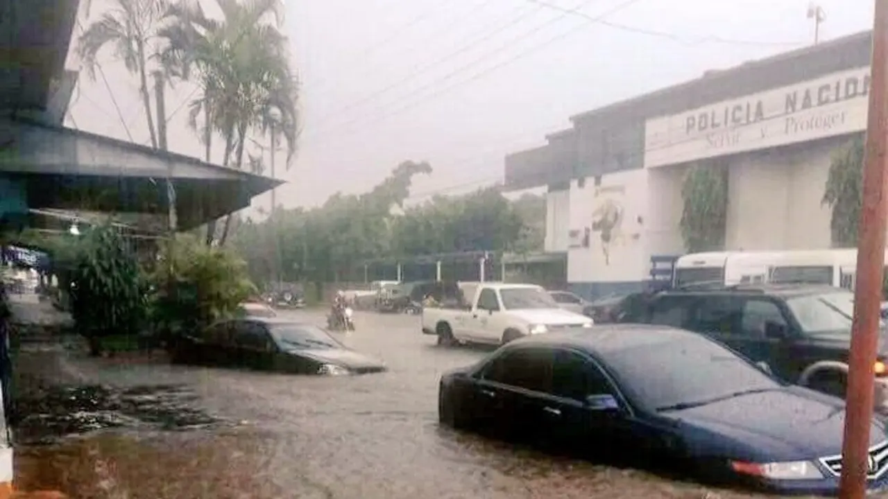 inundaci&oacute;n en santa ana