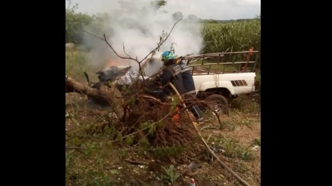 Incendio en Carro San Miguel